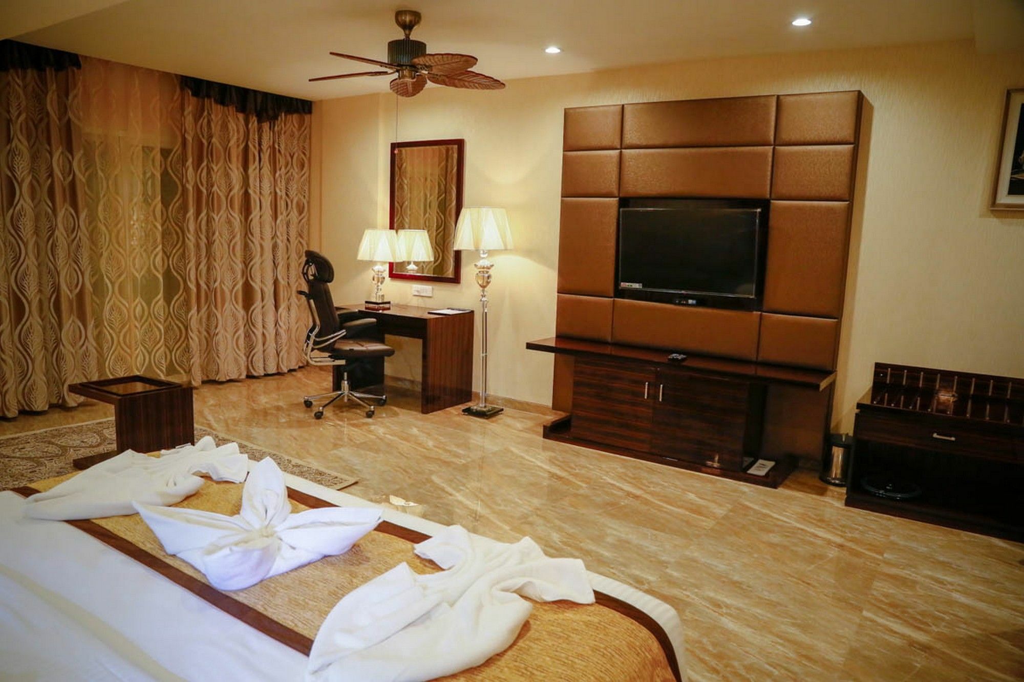 Fabhotel Prime Sarala Crown With Pool - Nr Calangute Beach Exterior foto